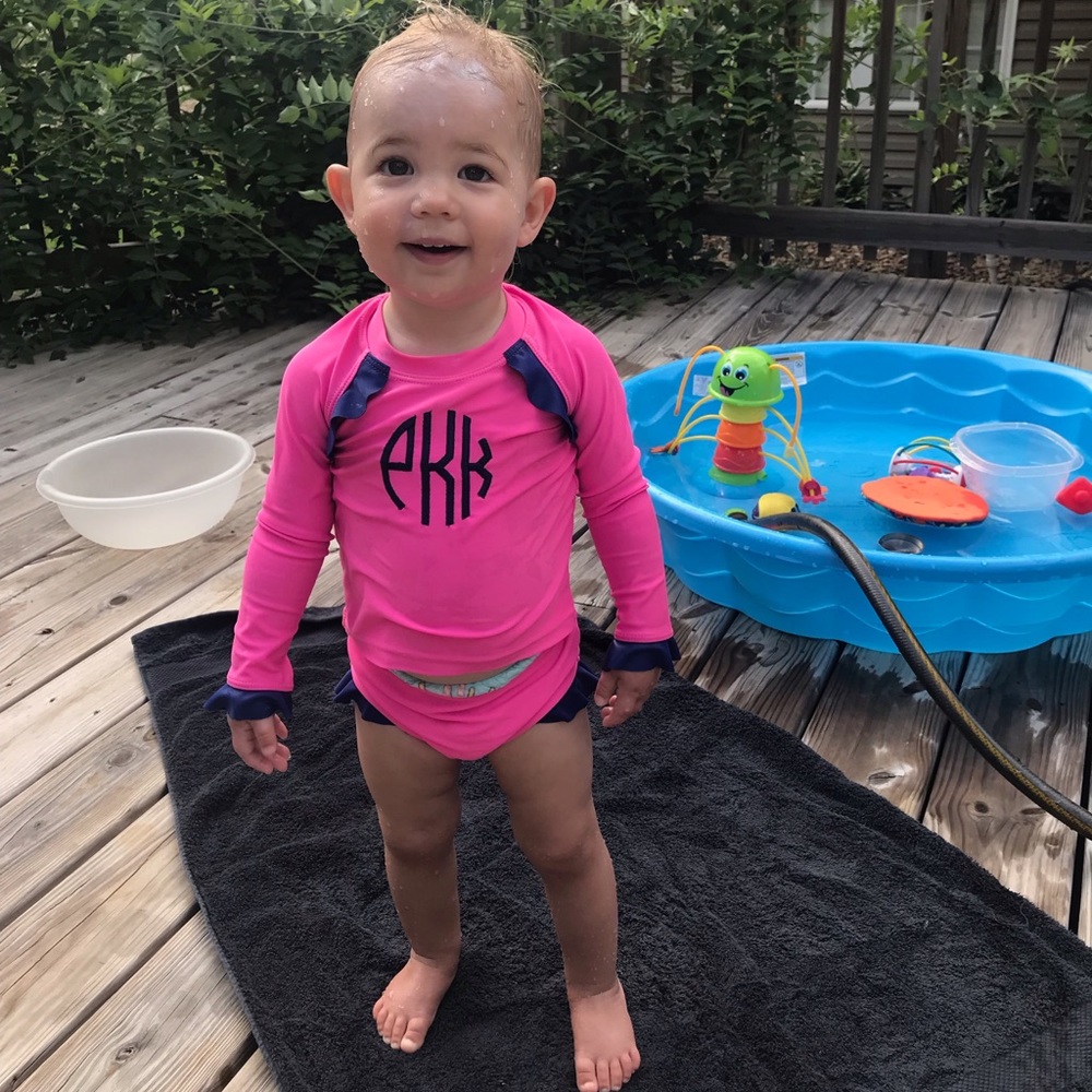 Smocked Auctions 2 piece rashguard